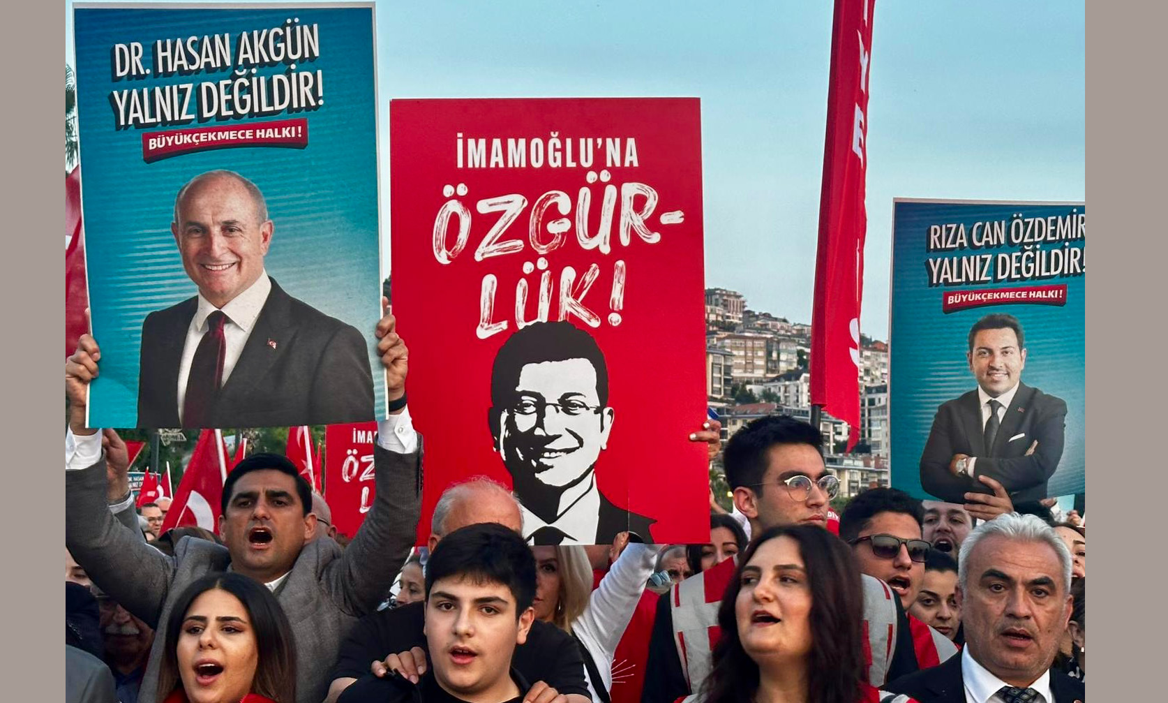 Büyükçekmece Belediye Başkanı Hasan Akgün’e Destek Yürüyüşü